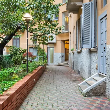 アパート Porta Romana Courtyard Flat