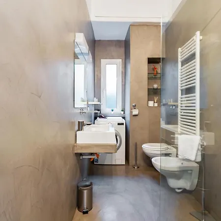 Porta Romana Courtyard Flat * ミラノ